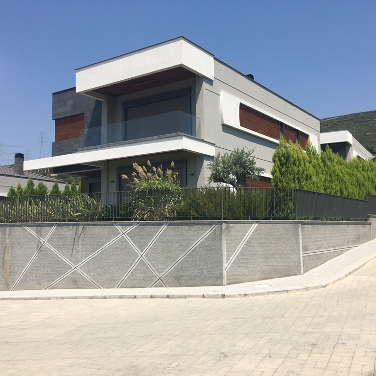 izmir bornova da site icerisinde havuzlu mustakil 480 m2 satilik luks villa